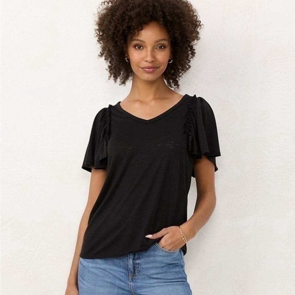 UEC LAUREN CONRAD FLUTTER SLEEVE  BLACK TEE SHIRT SZ XS